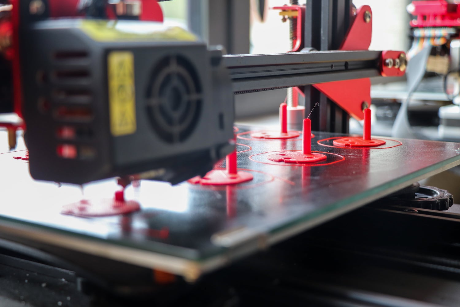 La fabrication additive - imprimante 3D entrain d'imprimer